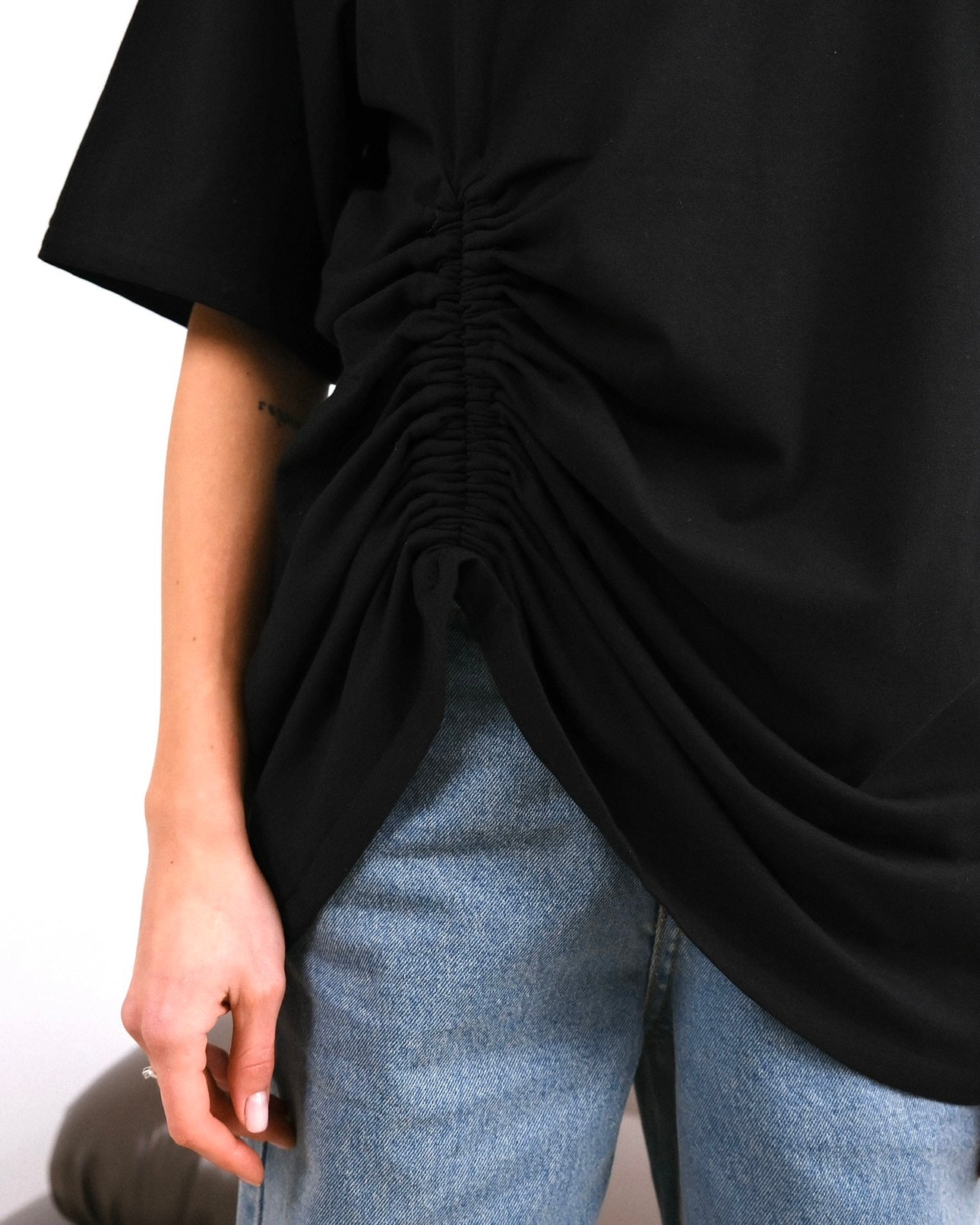 T-shirt asymmetry BLACK