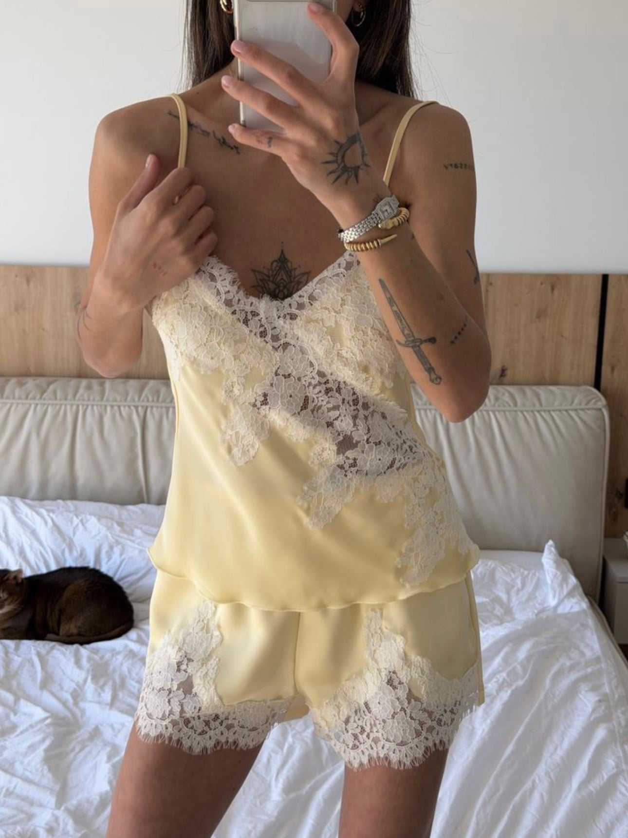Shorts satén Lace YELLOW