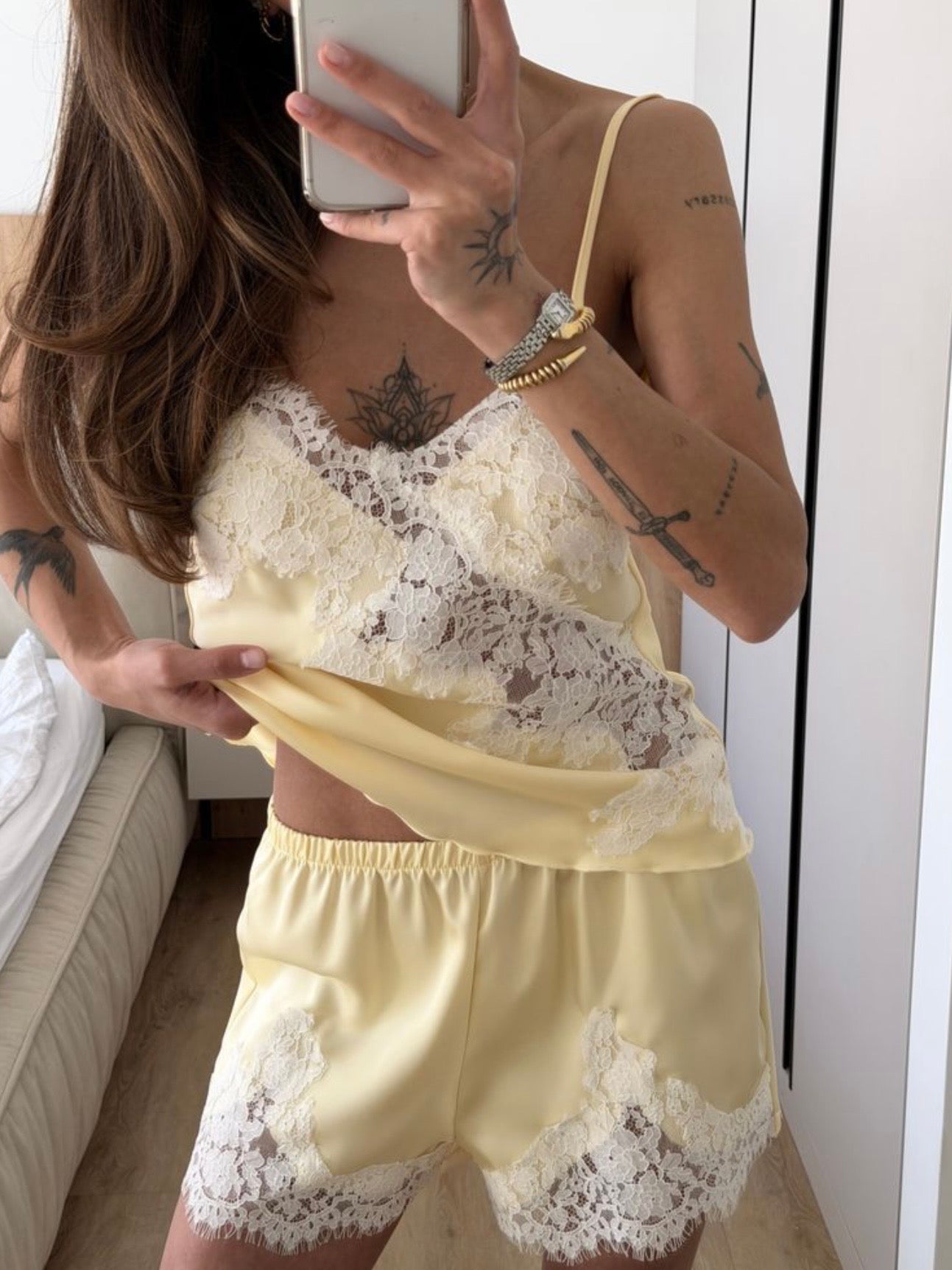 Top satén Lace YELLOW