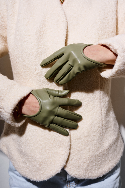 Pistachio Gloves